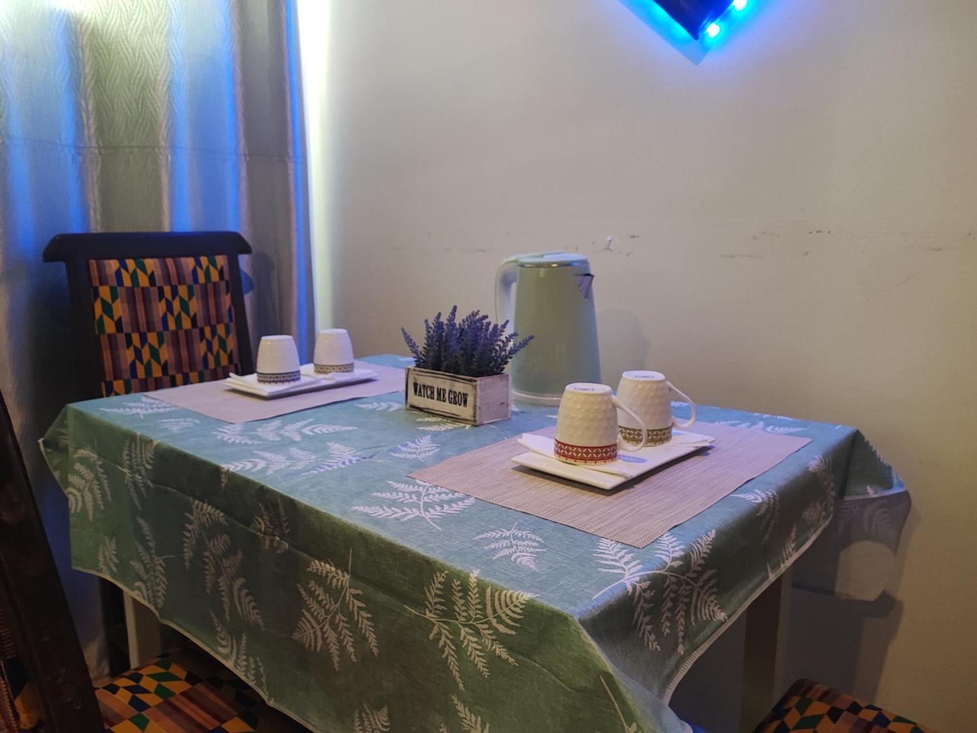 Отель Ellisa Hospitality And Spa Аккра Экстерьер фото